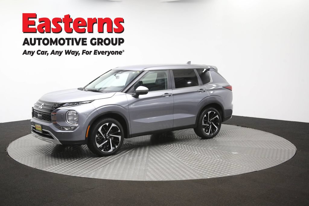Used 2024 Mitsubishi Outlander SE AWD/4WD image 57