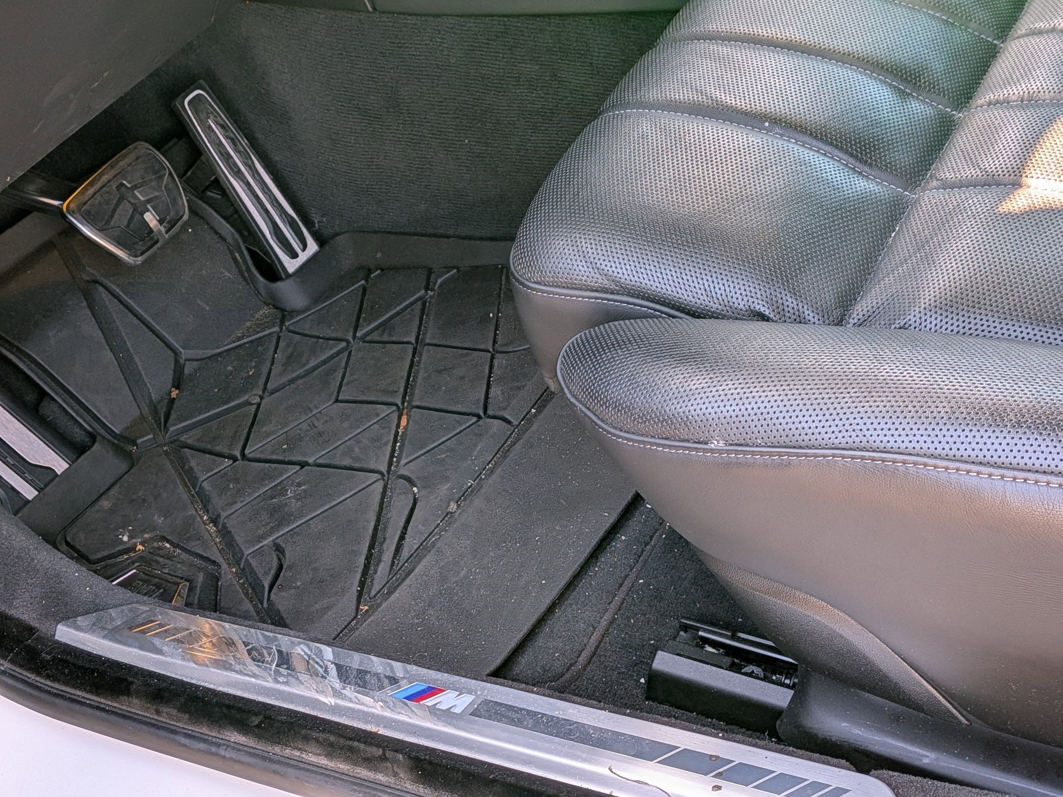 Certified 2023 BMW i7 xDrive60 image 17