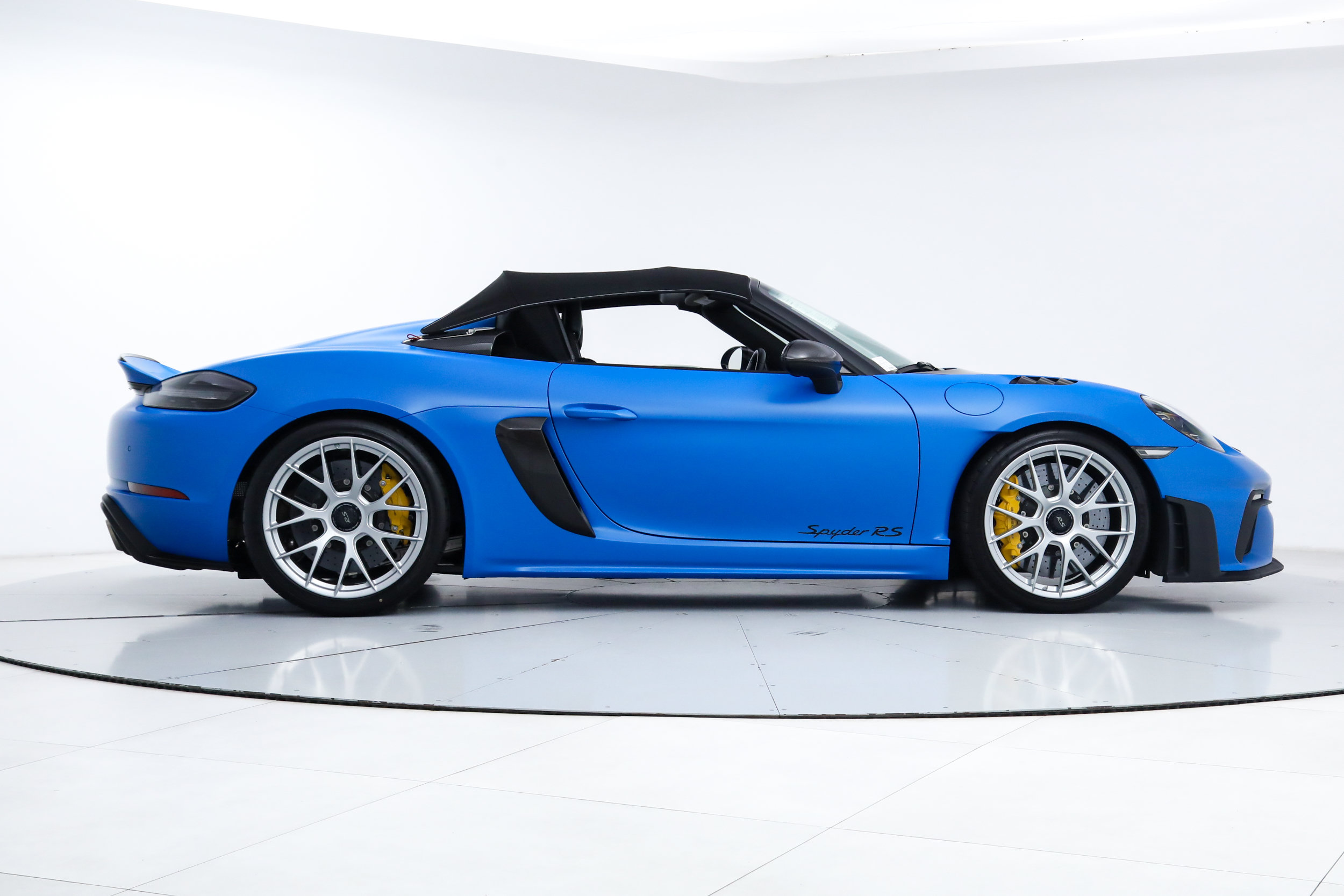 Used 2024 Porsche 718 Boxster Spyder RS RWD image 8