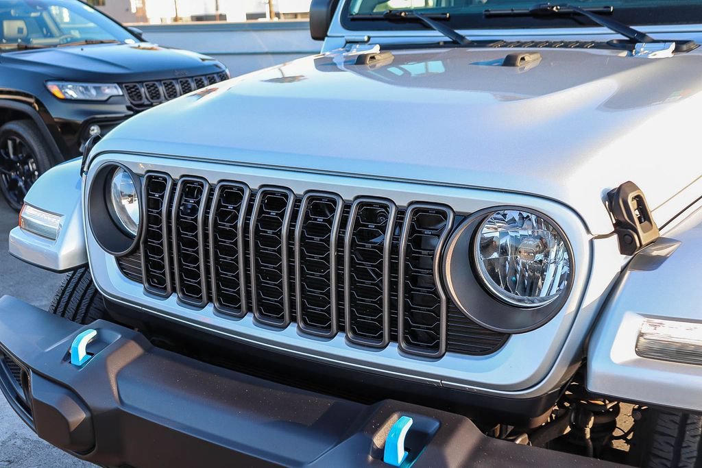 Used 2024 Jeep Wrangler Unlimited AWD/4WD image 6