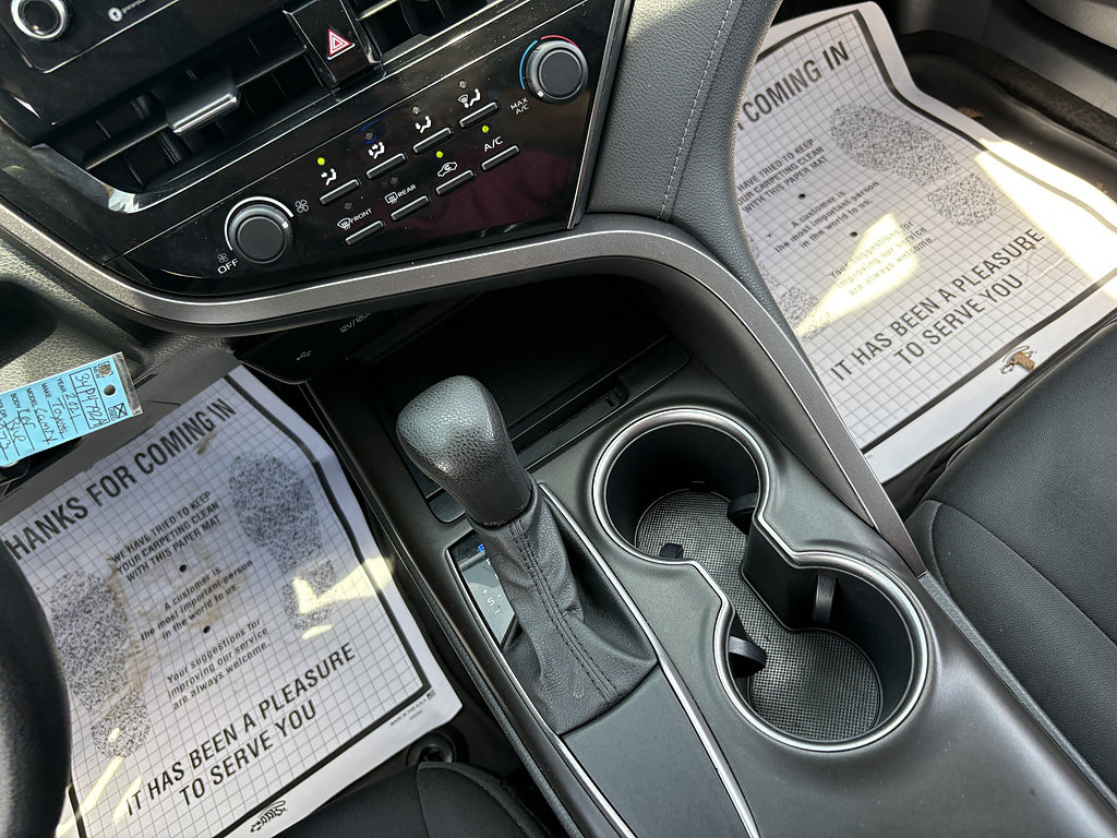 Used 2021 Toyota Camry LE FWD image 27