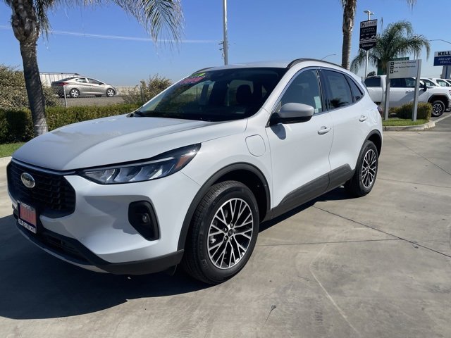 New 2025 Ford Escape SE