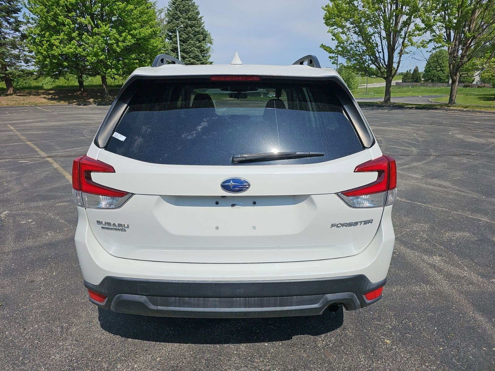 Used 2022 Subaru Forester Premium AWD/4WD image 5
