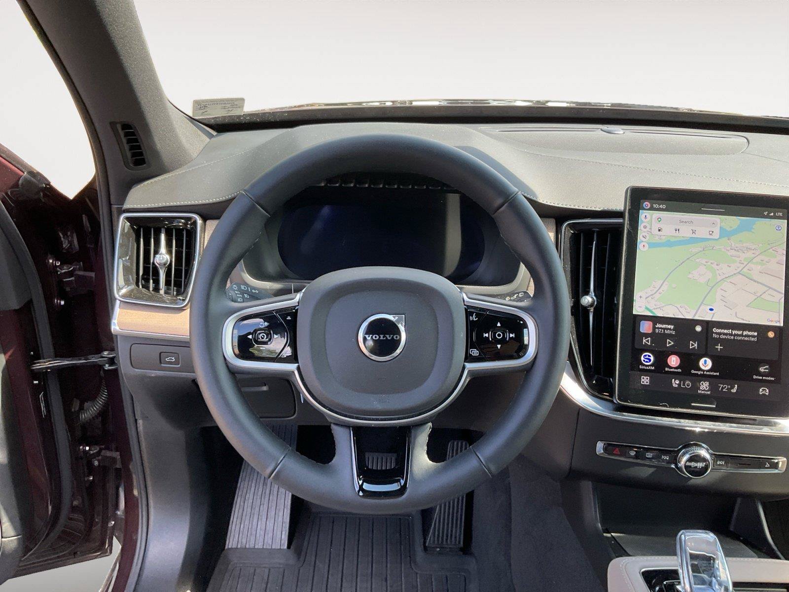 New 2026 Volvo XC90 B5 Plus w/ Protection Package Premier AWD/4WD image 12