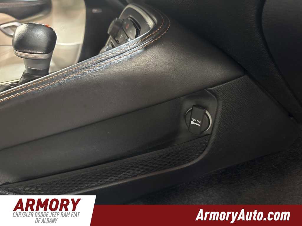 Used 2015 Dodge Challenger R/T Plus image 32