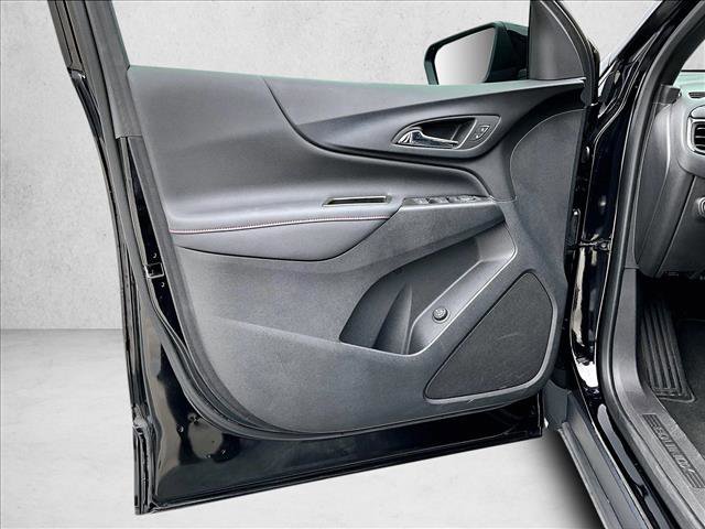 Certified 2023 Chevrolet Equinox RS FWD image 18