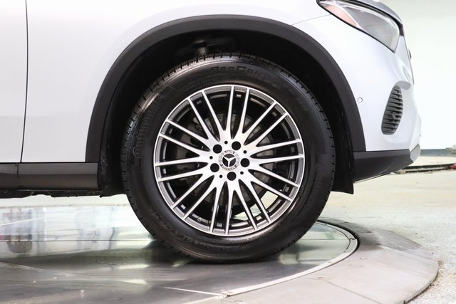 Certified 2025 Mercedes-Benz GLC 300 4MATIC image 15
