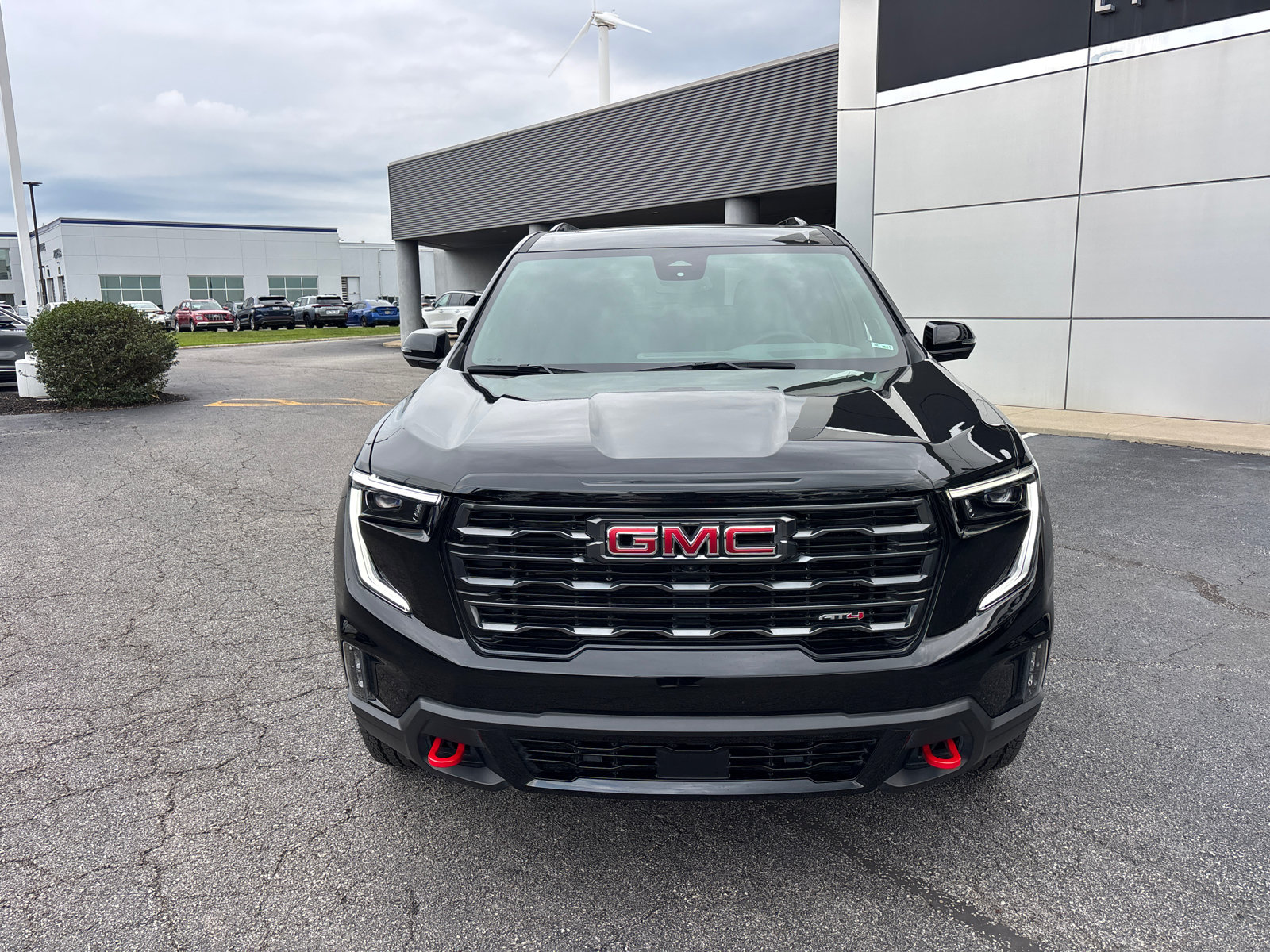 Used 2024 GMC Acadia AT4 AWD/4WD image 2