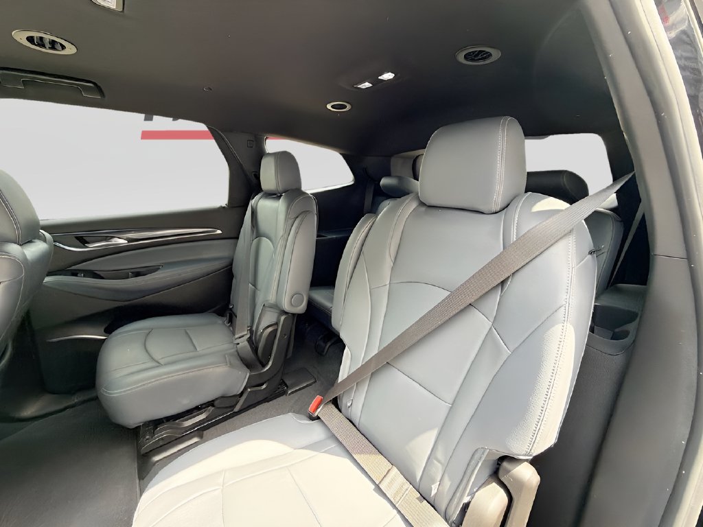 Used 2023 Buick Enclave Essence w/ Sport Touring Edition FWD image 23