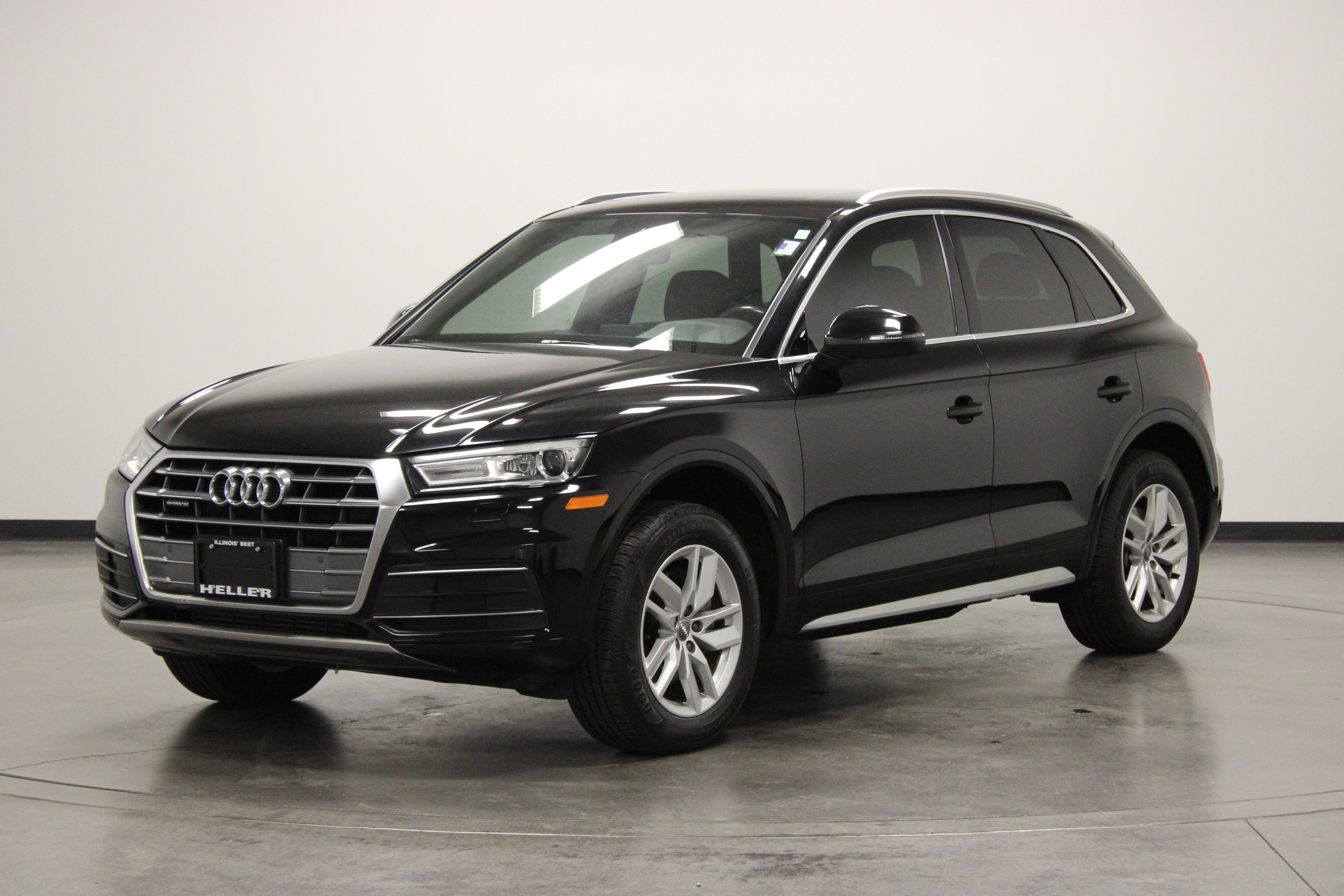 Used 2020 Audi Q5 2.0T Premium w/ Convenience Package AWD/4WD image 4