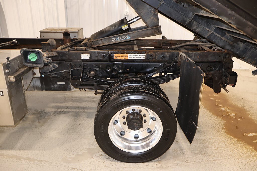 Used 2016 Ford F550 4x4 Regular Cab Super Duty image 27