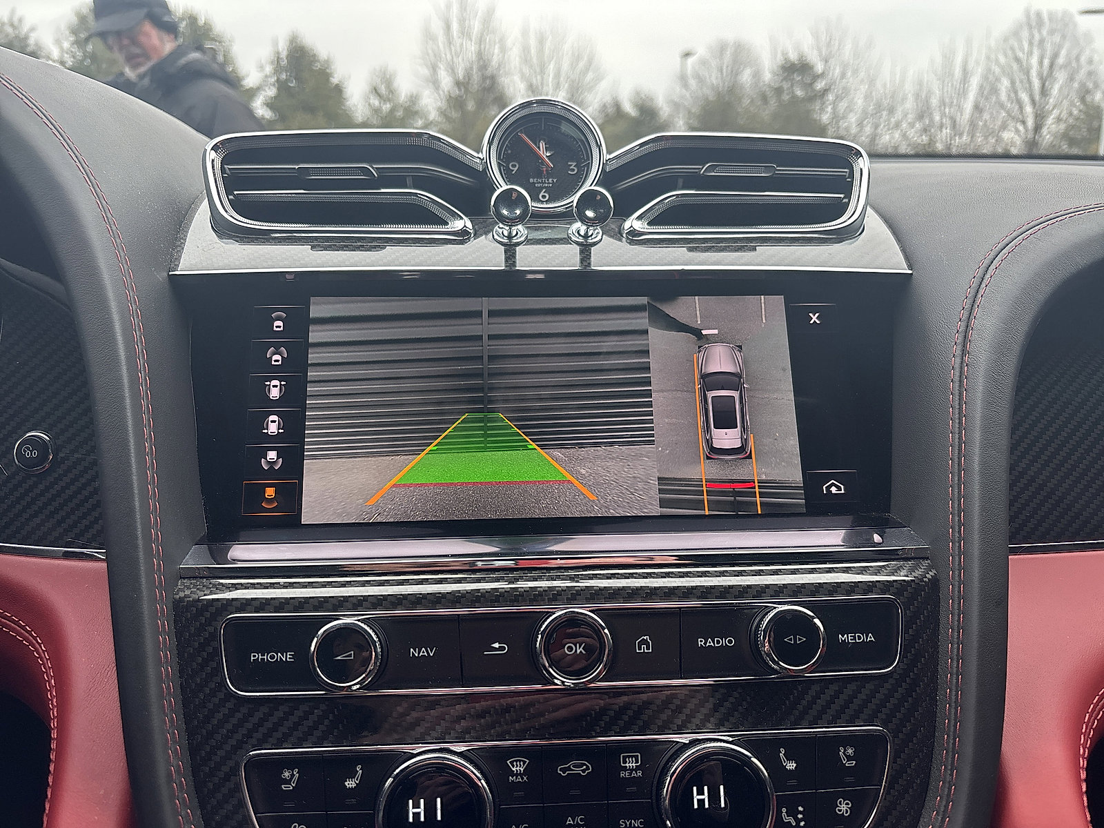 Used 2022 Bentley Bentayga image 20