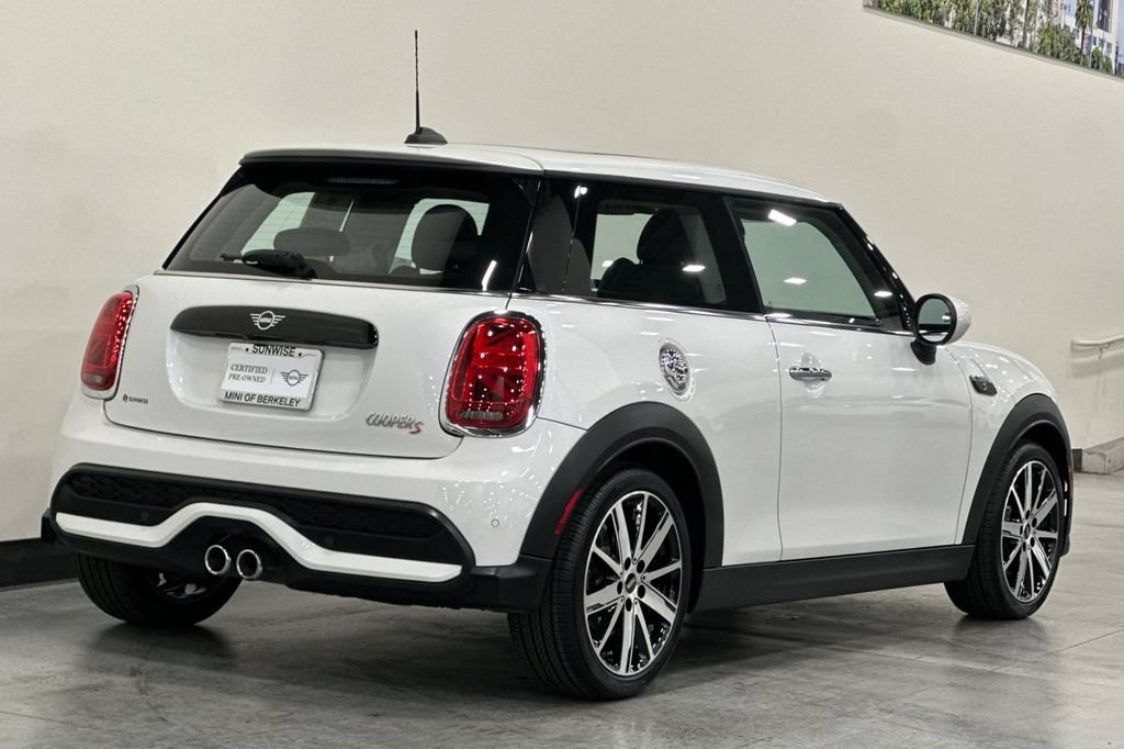 Certified 2024 MINI Cooper S w/ Signature Upholstery Package FWD image 4