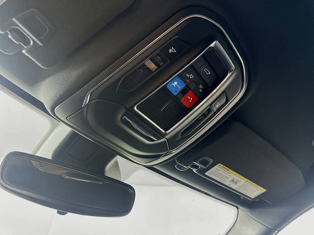 Used 2023 Jeep Grand Cherokee Altitude image 32