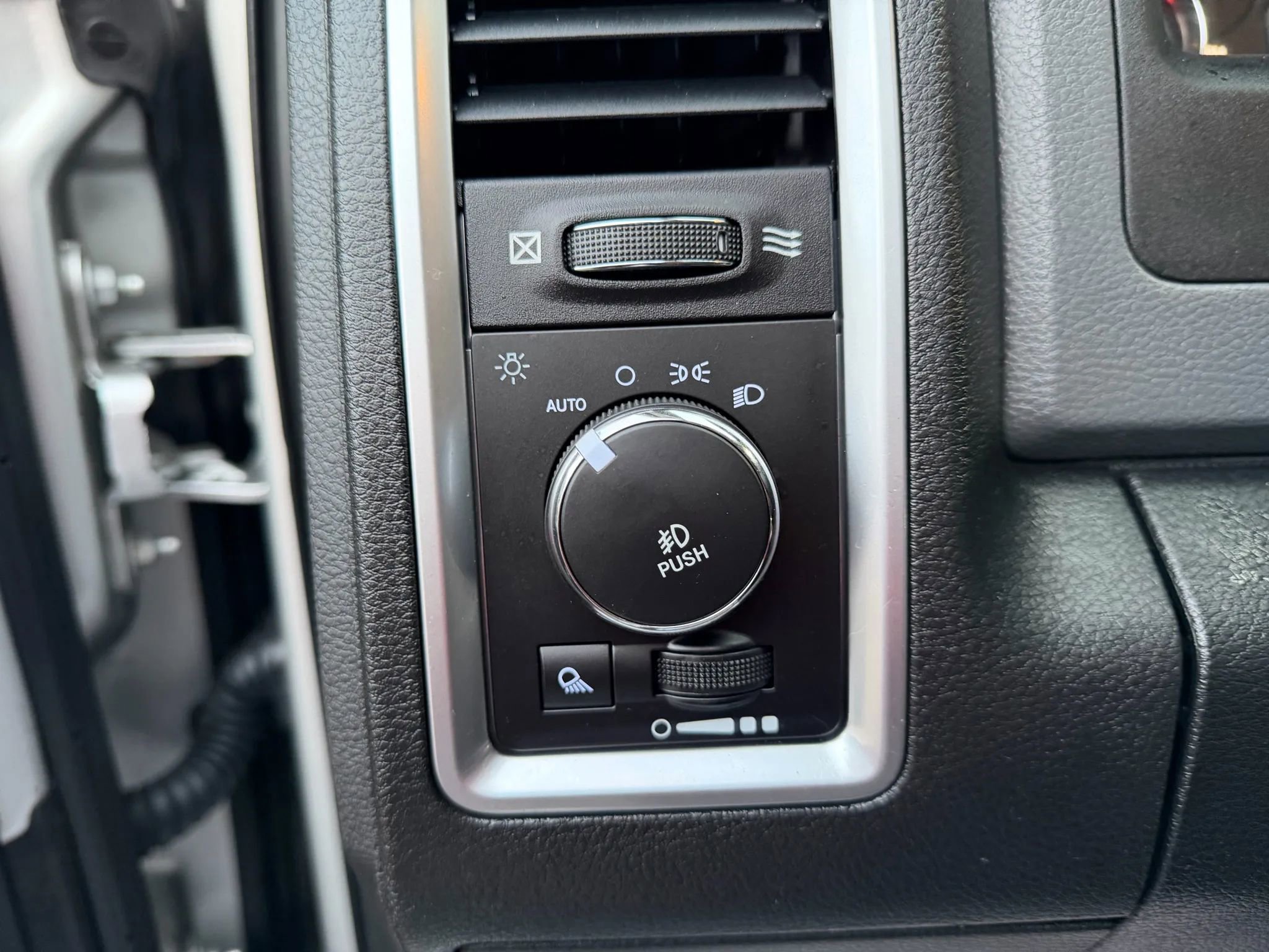 Used 2016 RAM 1500 Big Horn image 31