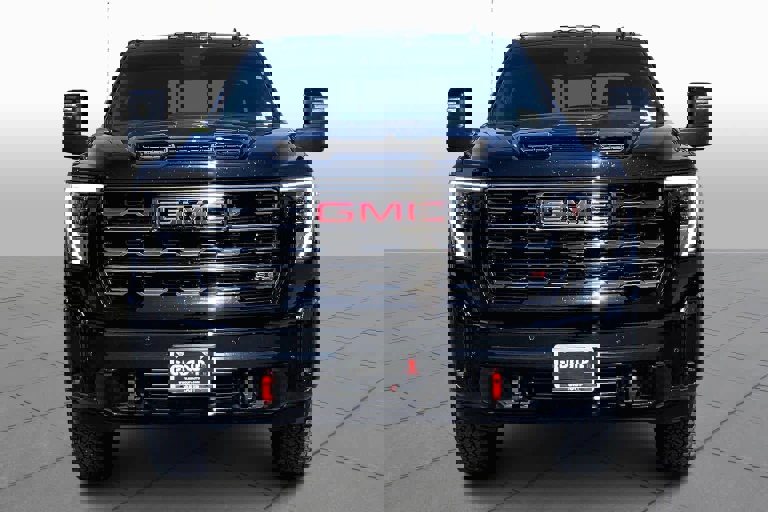 Used 2025 GMC Sierra 2500 AT4 w/ AT4 Premium Plus Package image 4