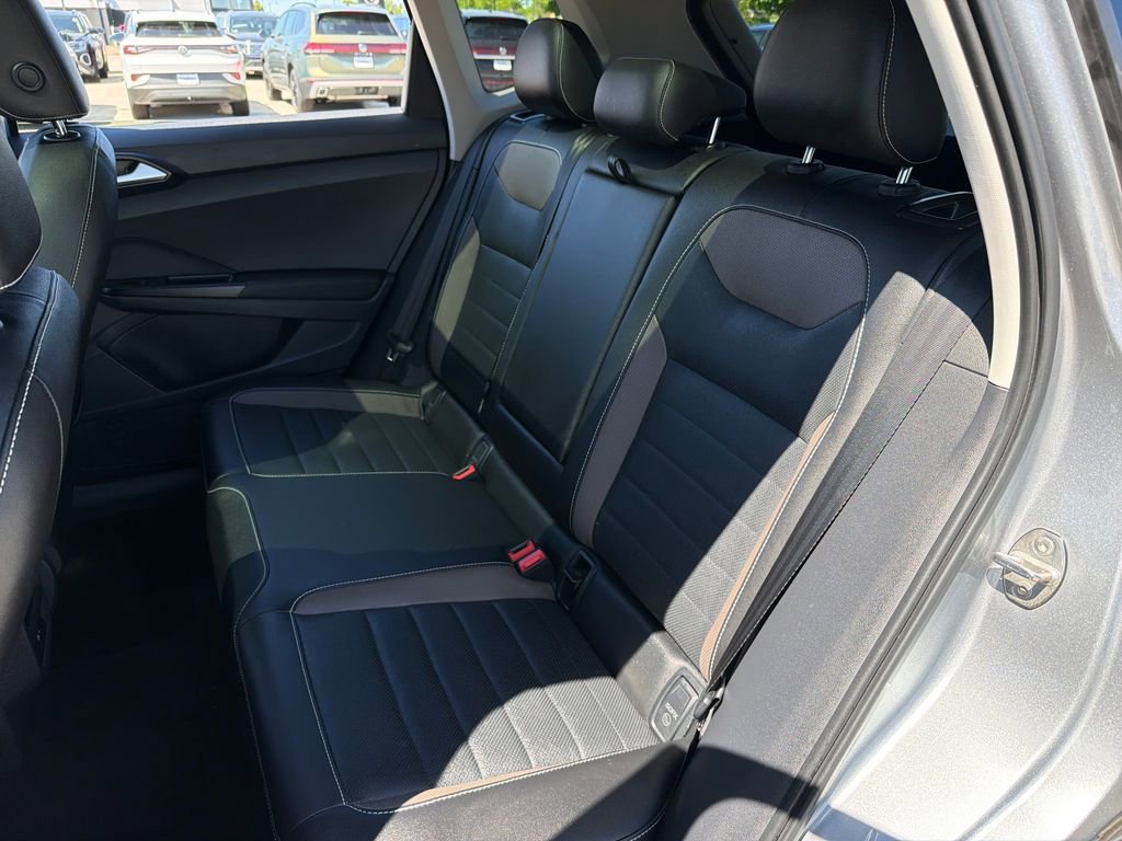 Certified 2023 Volkswagen Taos SEL AWD/4WD image 23