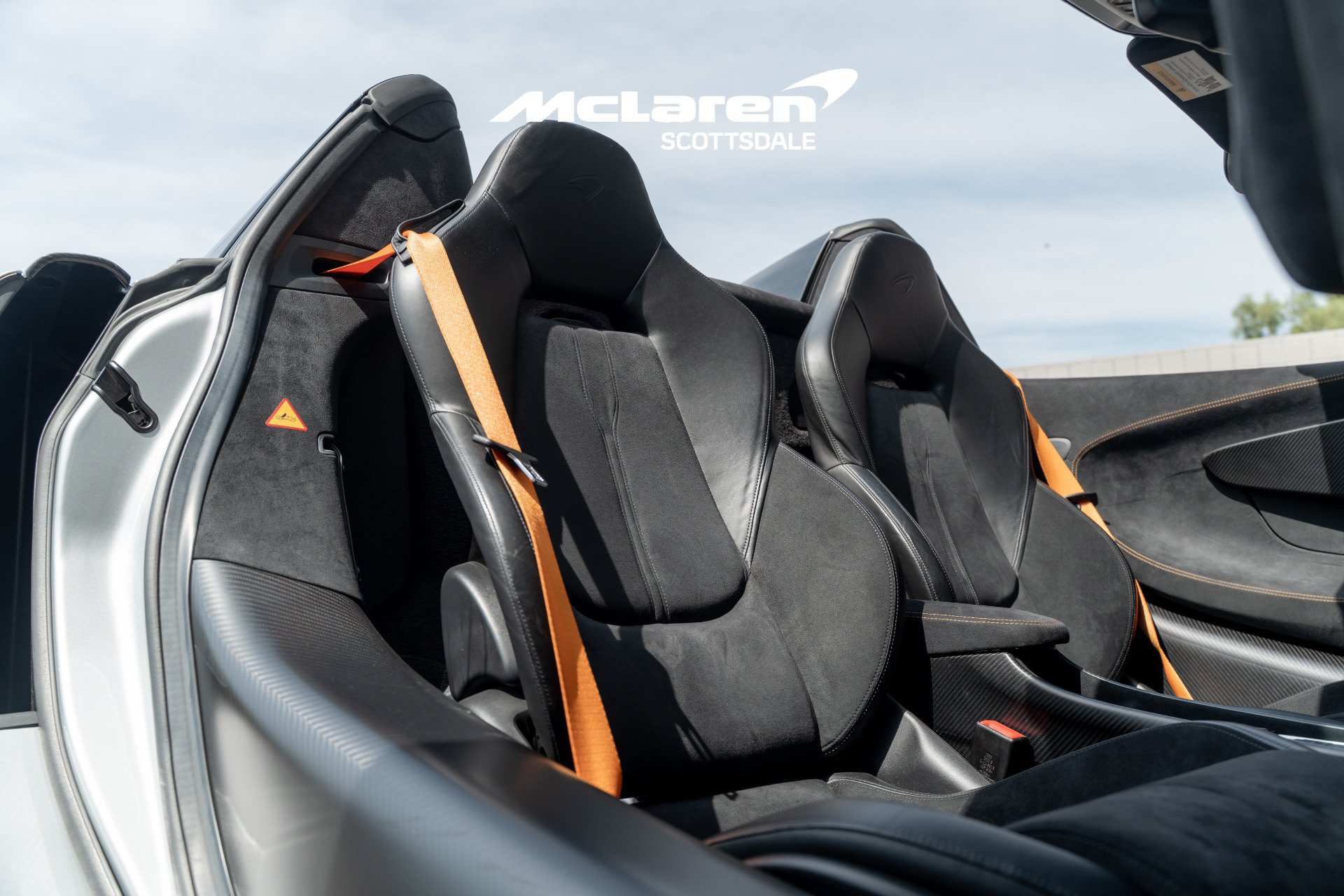 Used 2020 McLaren 600LT Spider RWD image 12