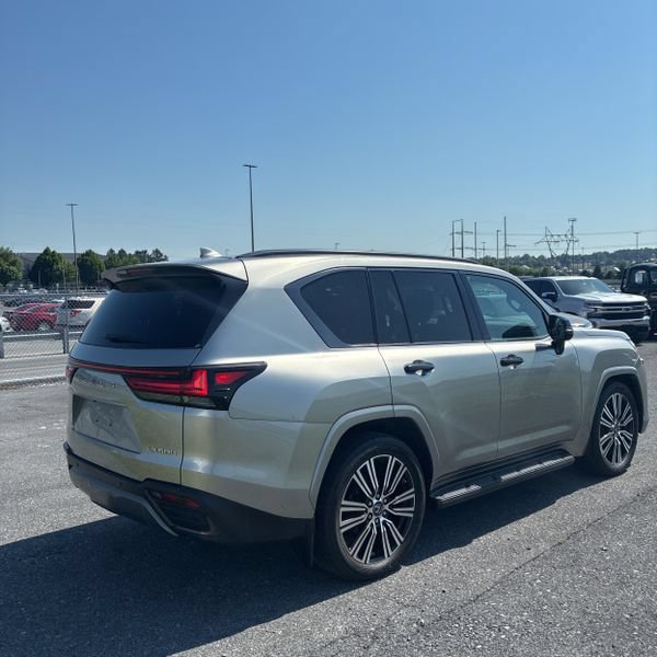 Used 2023 Lexus LX 600 4WD w/ Appearance Package image 7