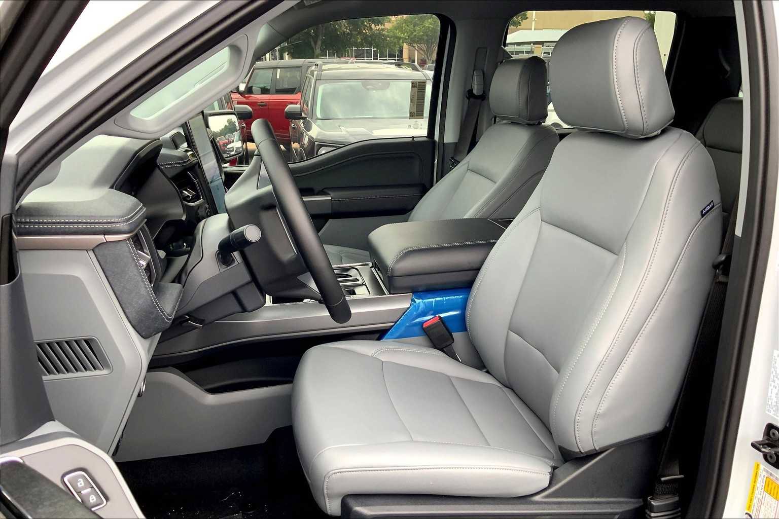 New 2025 Ford F150 Lightning Flash image 7