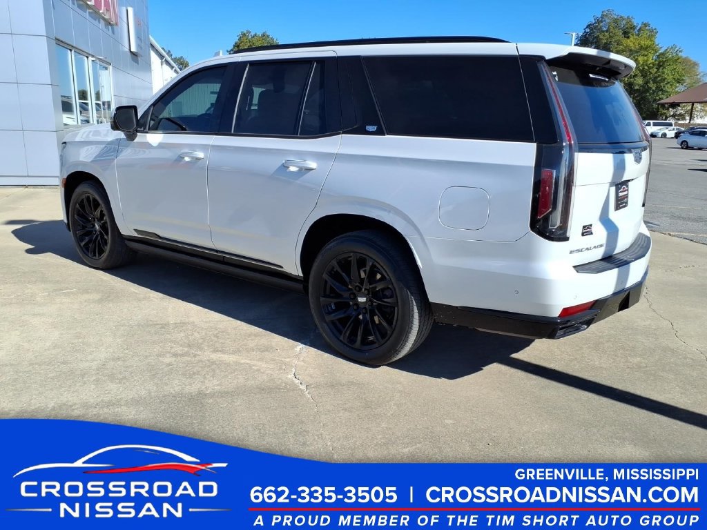 Used 2022 Cadillac Escalade Sport Platinum w/ LPO, ONYX Package AWD/4WD image 3