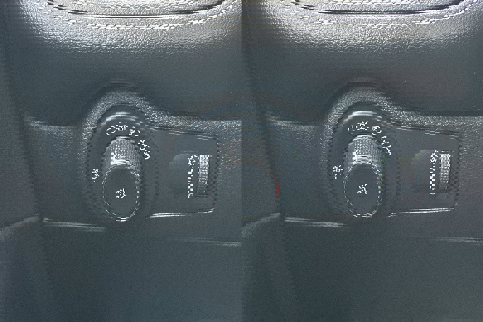 Used 2023 Dodge Durango SRT image 33