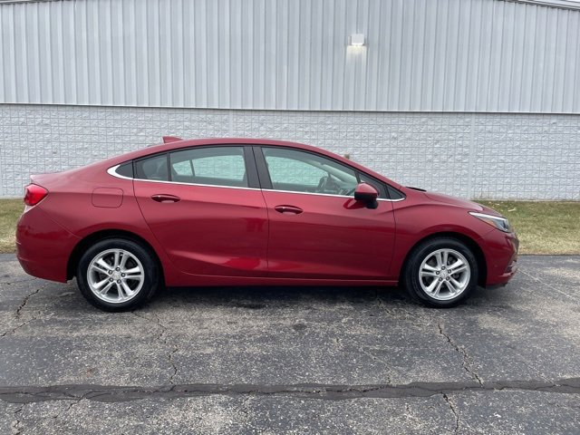 Used 2018 Chevrolet Cruze LT image 16