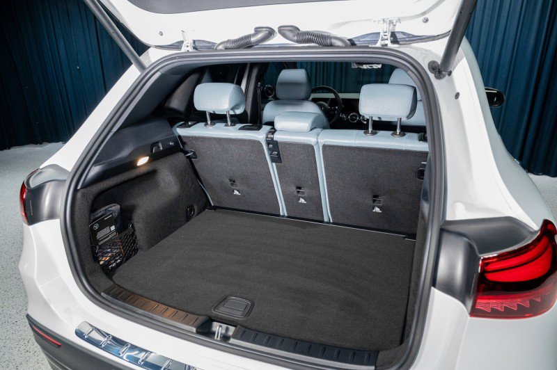 New 2026 Mercedes-Benz GLA 35 AMG 4MATIC image 6