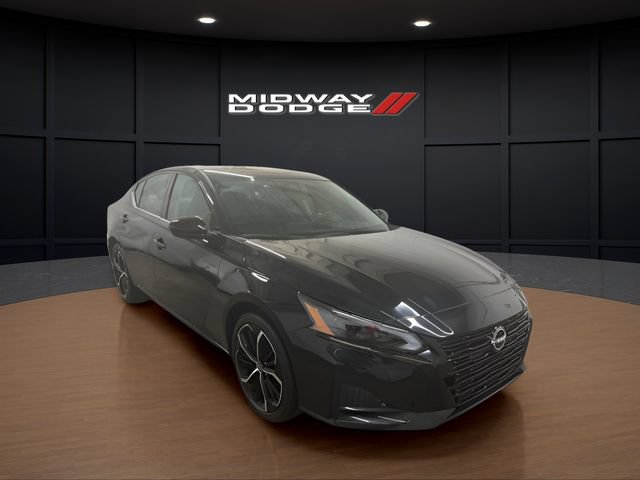 Used 2024 Nissan Altima 2.5 SR