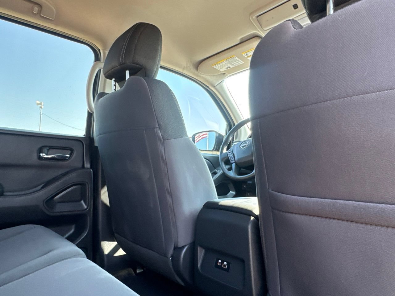 Certified 2025 Nissan Frontier SV w/ Tow Package RWD image 32