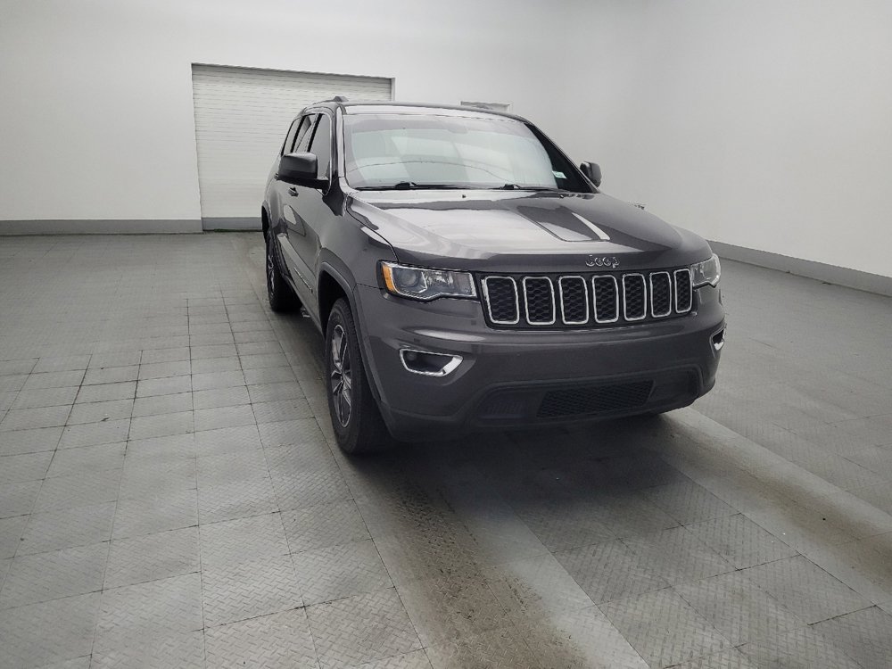 Used 2019 Jeep Grand Cherokee Laredo w/ Laredo X Package image 13