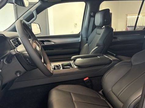 New 2026 Jeep Grand Wagoneer L Limited AWD/4WD image 15