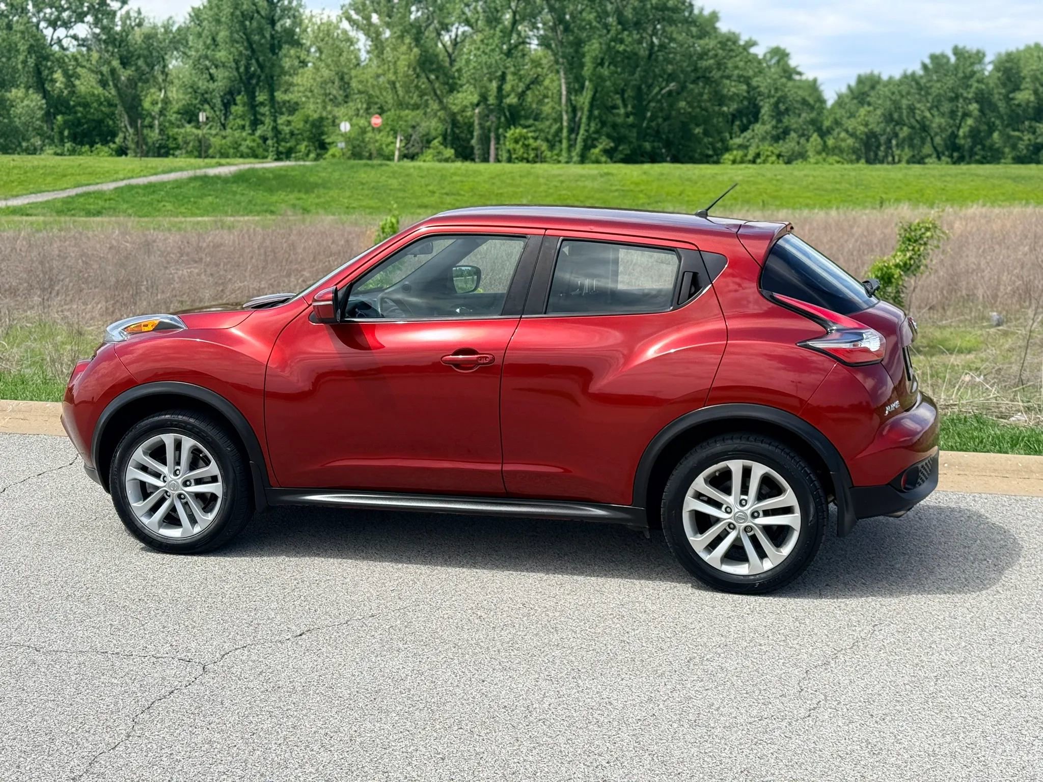 Used 2016 Nissan Juke S AWD/4WD image 10