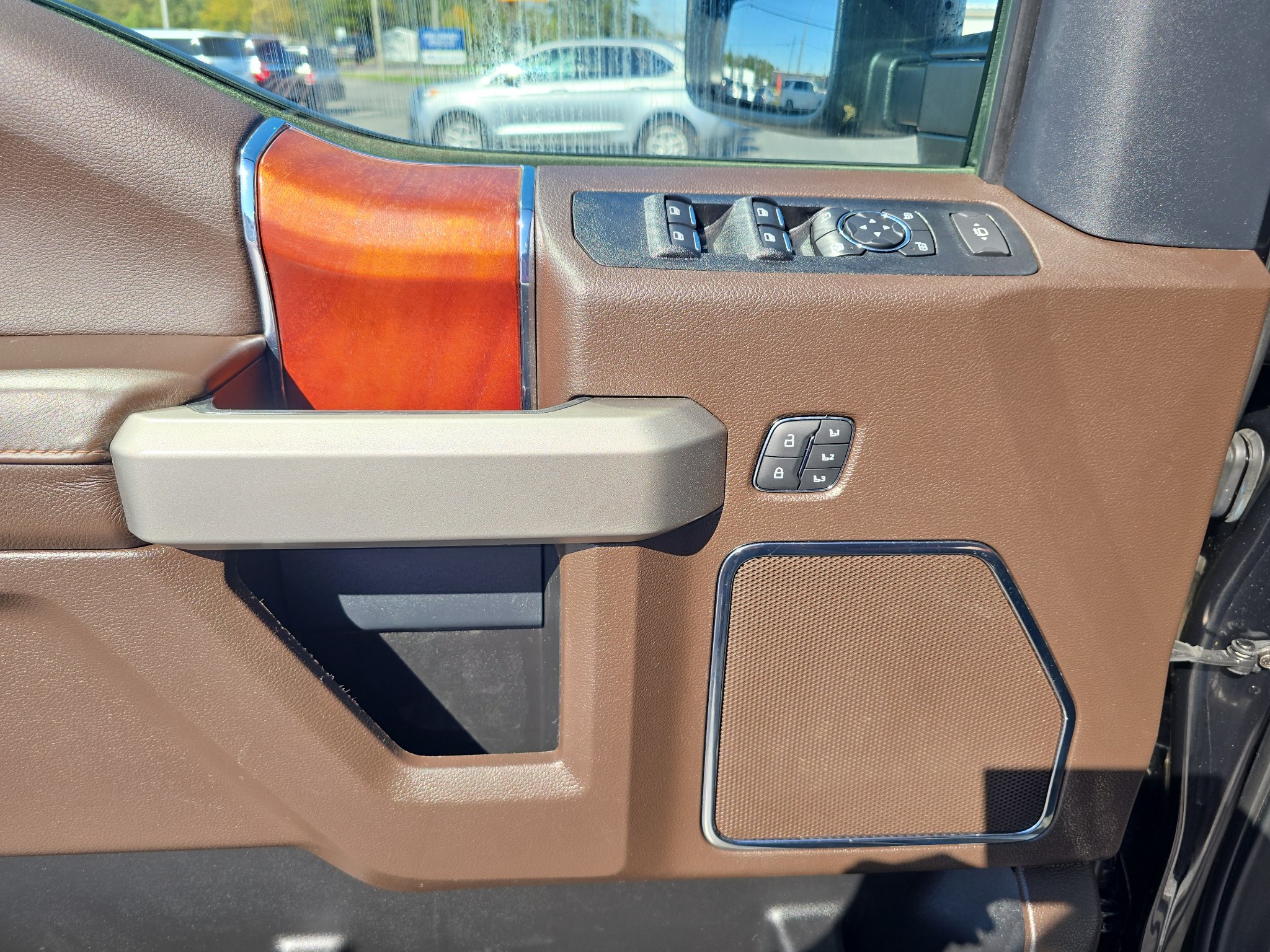 Used 2022 Ford F350 King Ranch w/ King Ranch Ultimate Package AWD/4WD image 26