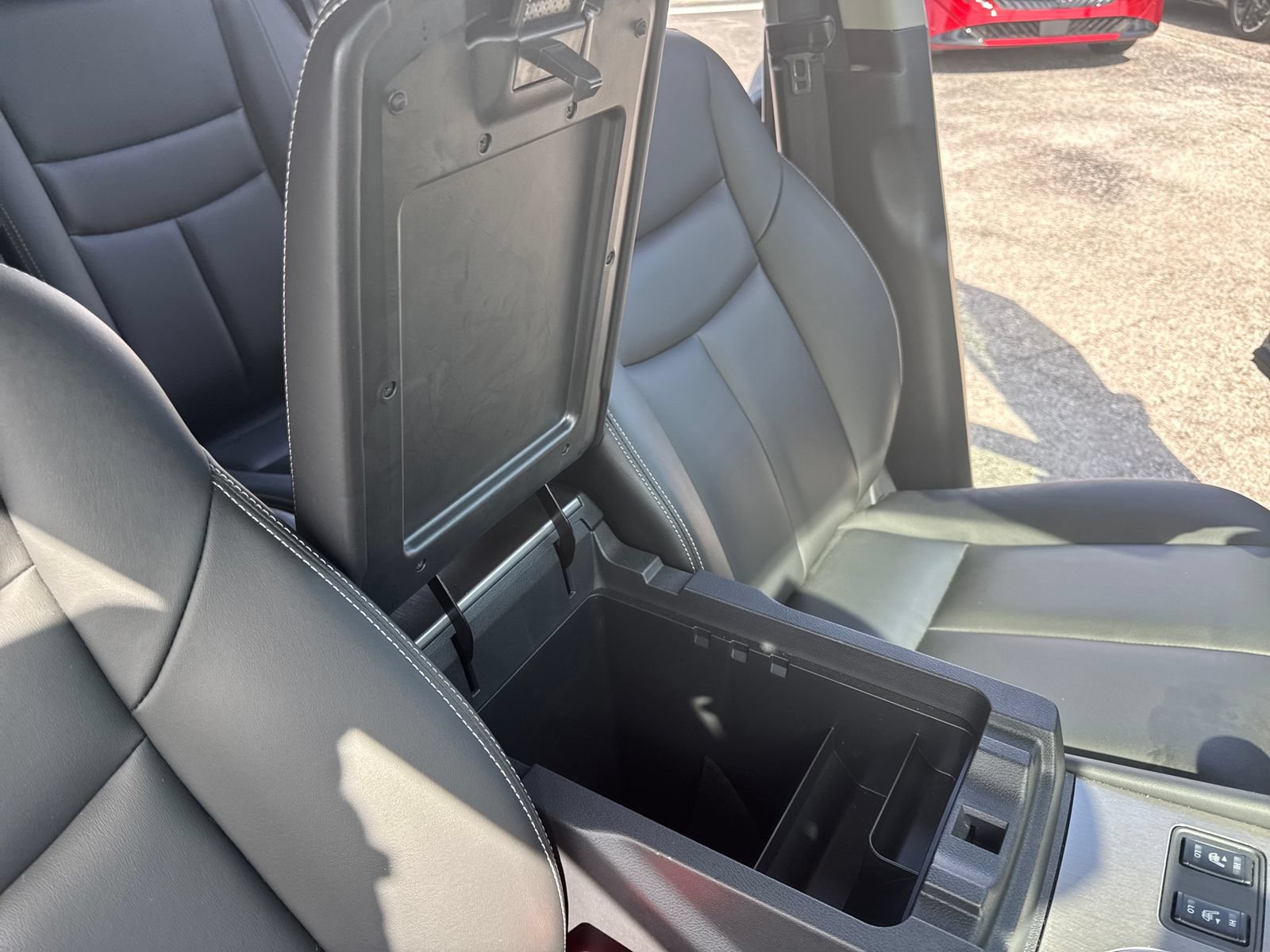 Certified 2024 Nissan Murano SV w/ SV Midnight Edition Package FWD image 44