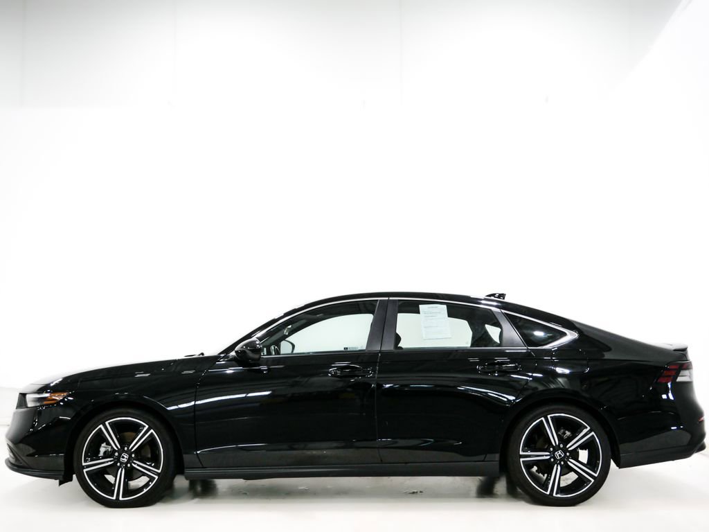 Used 2024 Honda Accord Sport image 6