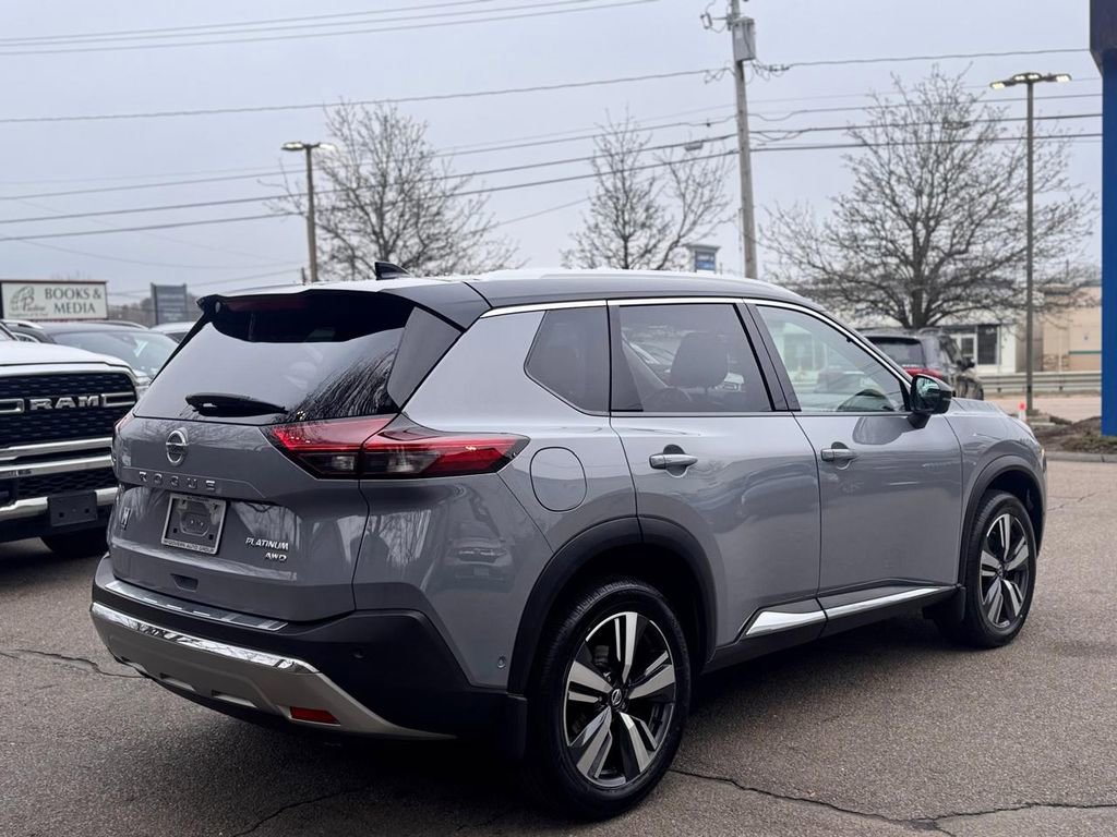 Used 2021 Nissan Rogue Platinum image 5