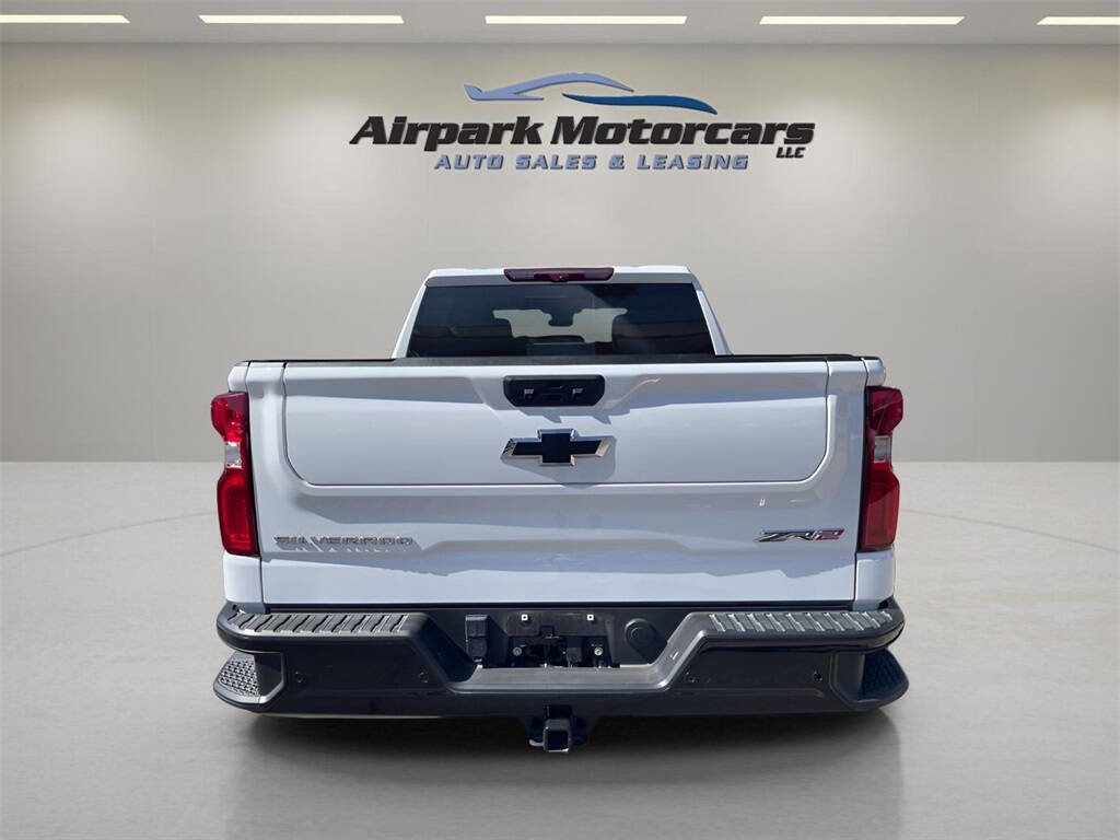Used 2023 Chevrolet Silverado 1500 ZR2 w/ Technology Package image 4