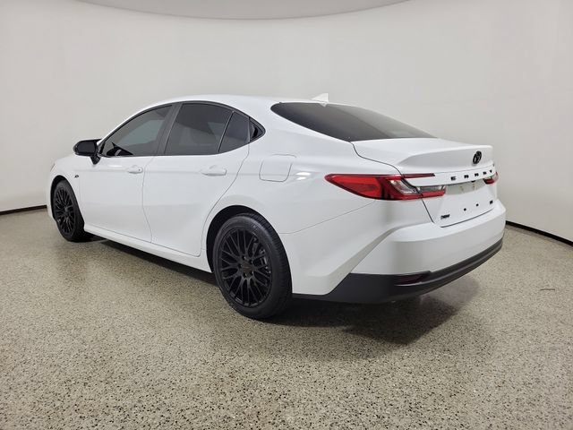 Used 2025 Toyota Camry LE FWD image 5