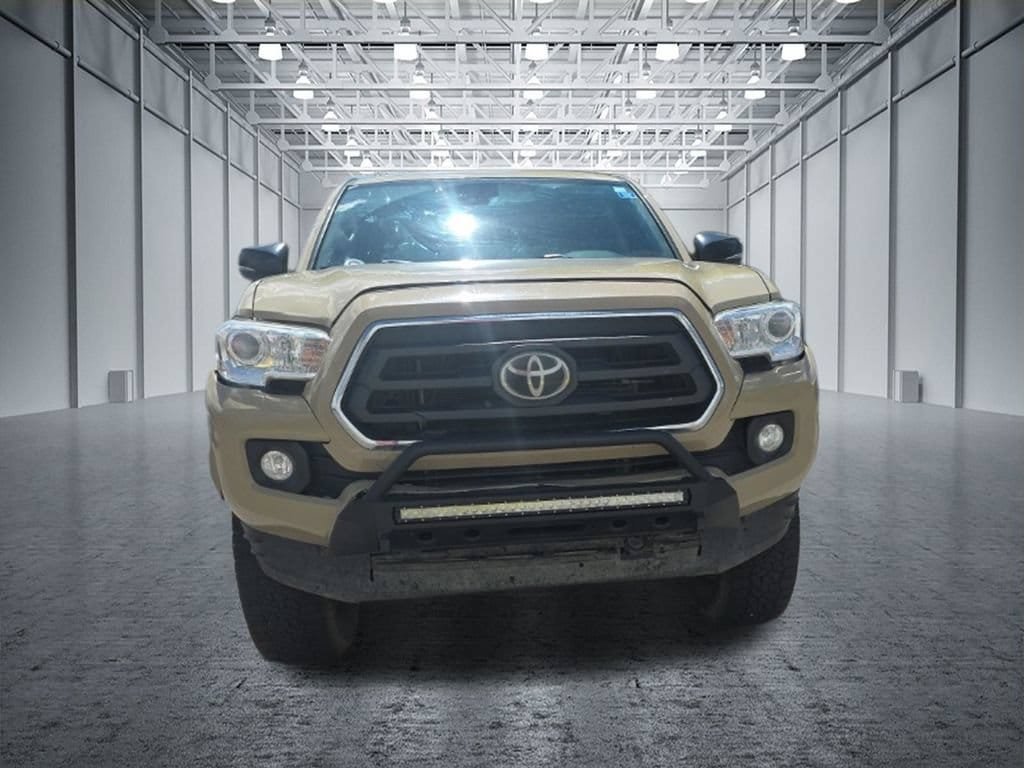 Used 2020 Toyota Tacoma SR5 AWD/4WD image 11
