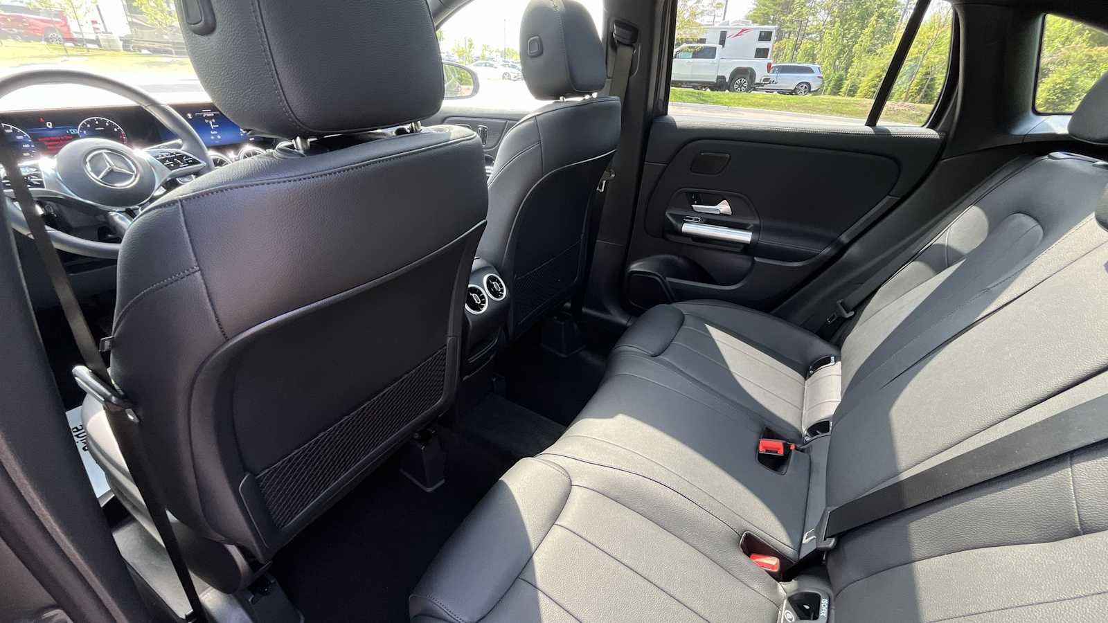 Used 2026 Mercedes-Benz GLA 250 4MATIC image 14