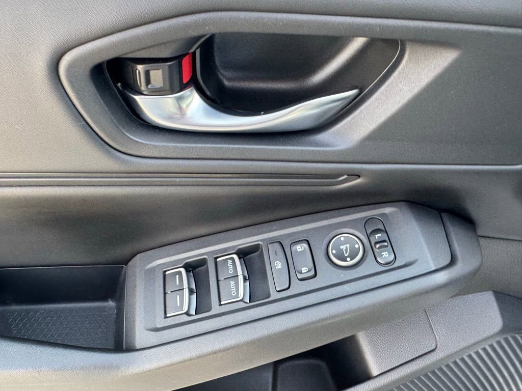 Used 2023 Honda Accord EX image 19