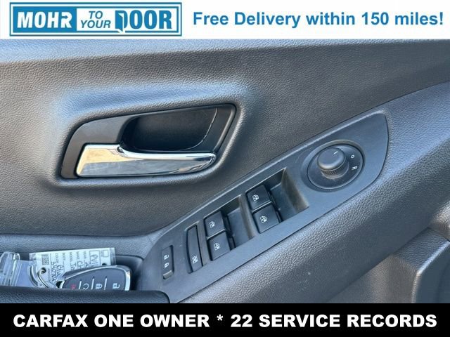 Used 2020 Chevrolet Trax LT w/ LT Convenience Package image 22