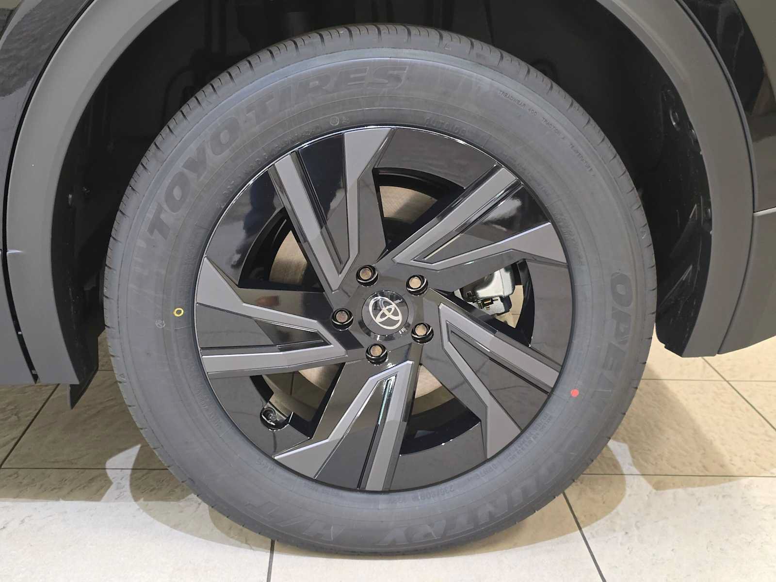 New 2026 Toyota C-HR AWD/4WD image 8