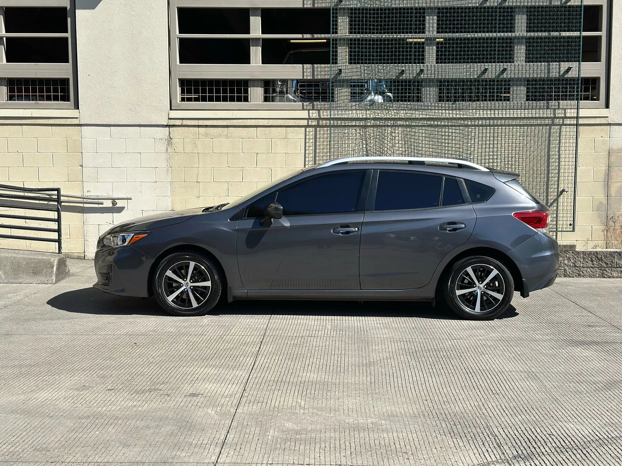 Used 2019 Subaru Impreza 2.0i Premium image 6
