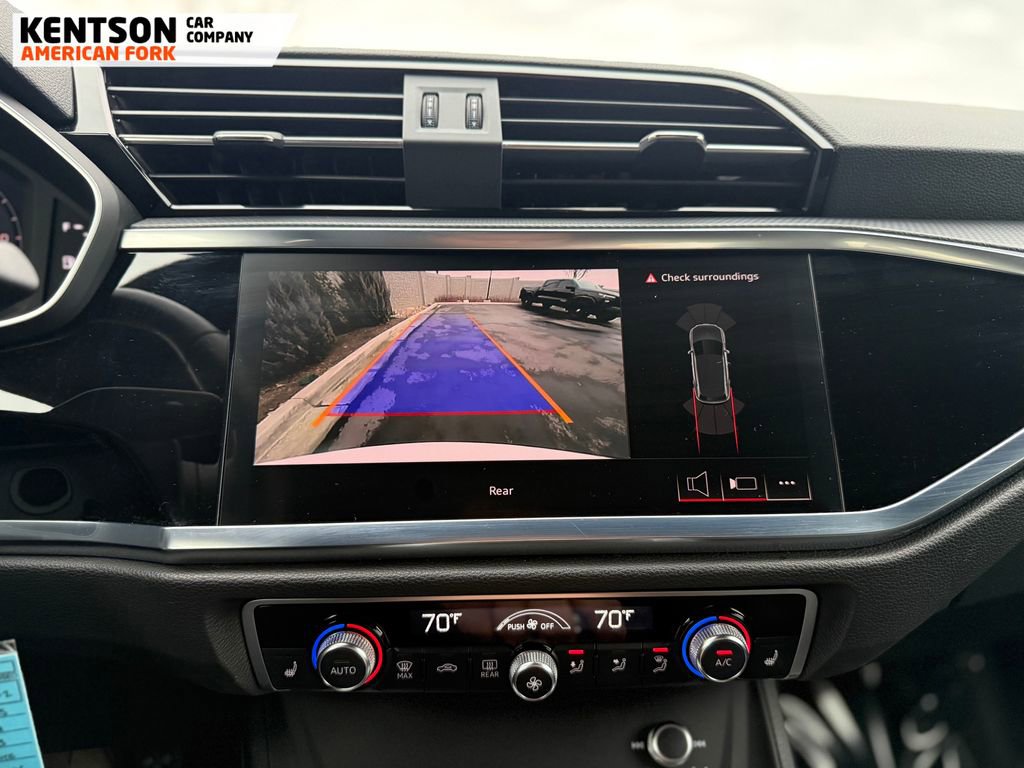 Used 2025 Audi Q3 2.0T Premium image 30
