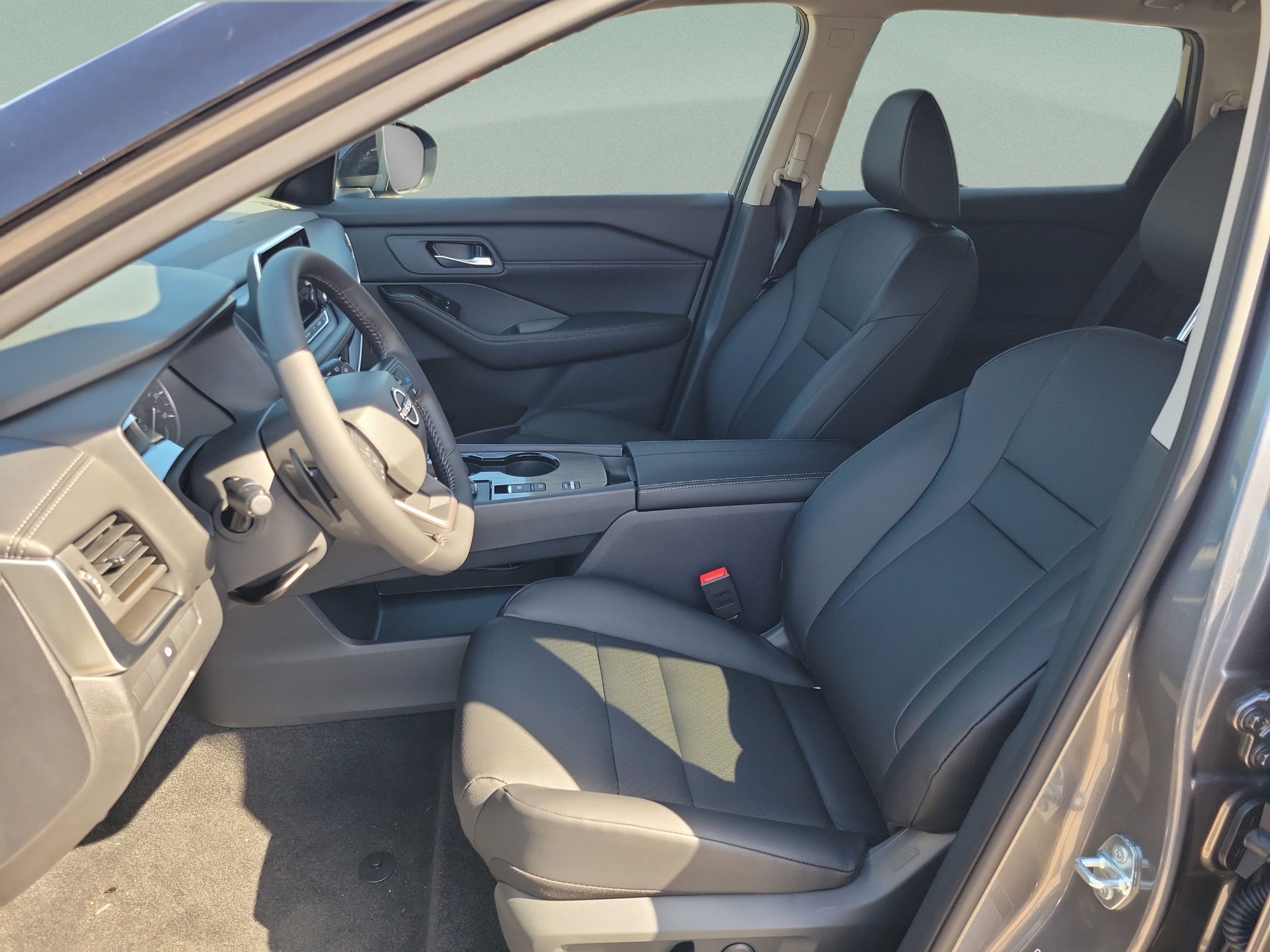 New 2026 Nissan Rogue Dark Armor FWD image 18