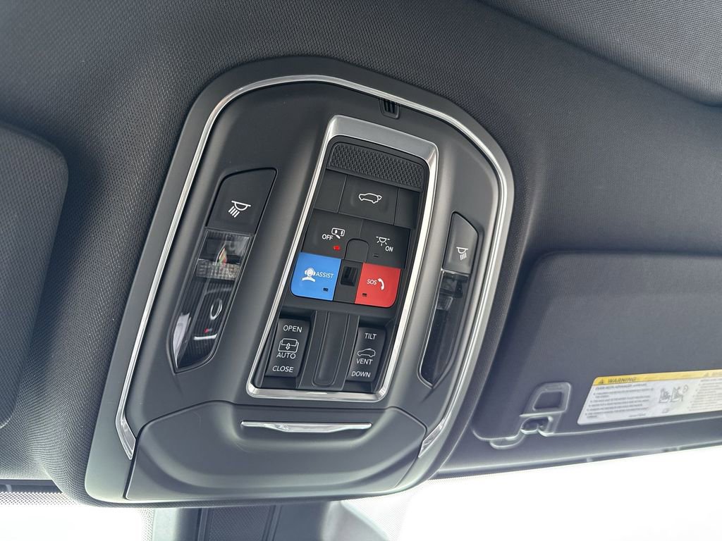 New 2026 Jeep Grand Cherokee Laredo image 16