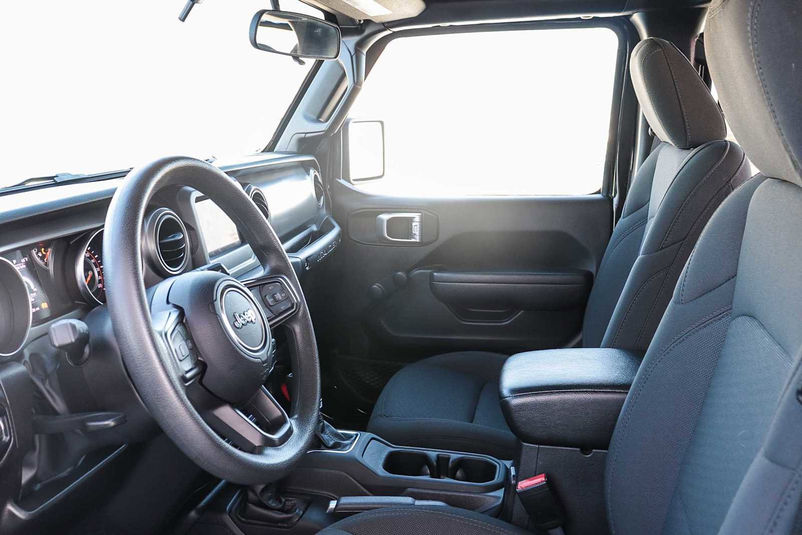 Used 2022 Jeep Wrangler Unlimited Sport image 16