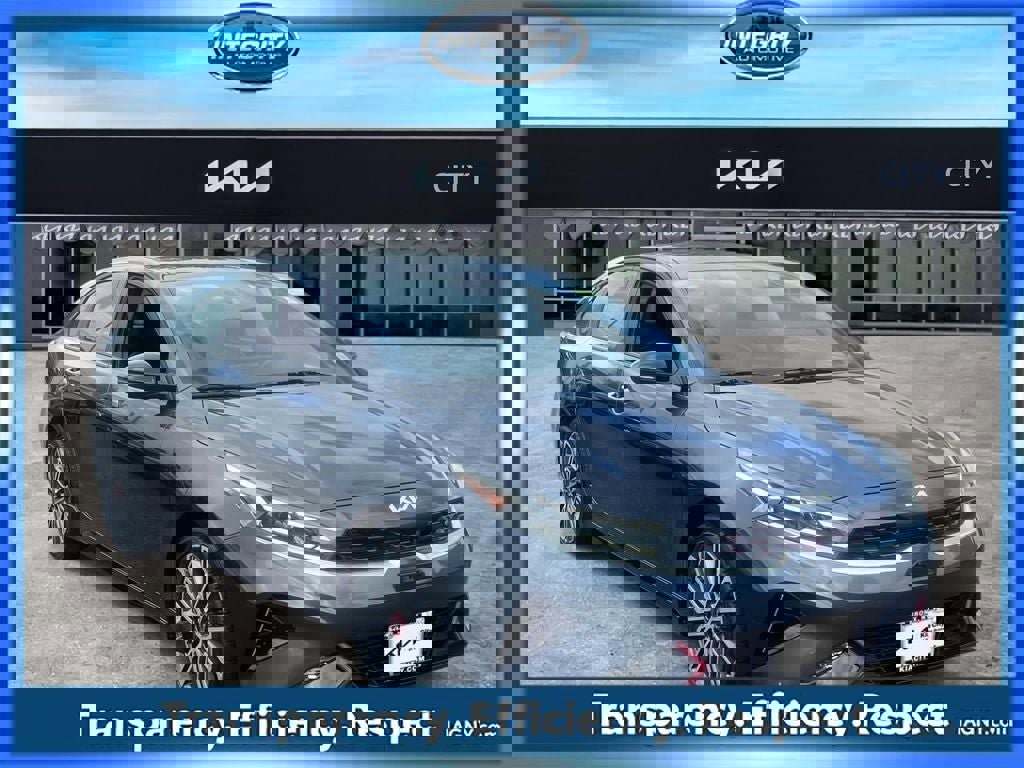 Used 2023 Kia Forte GT image 1